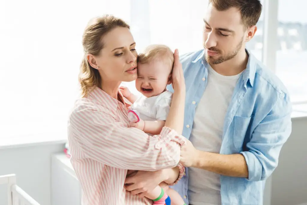 baby-crying-during-nighttime-checks-what-to-do