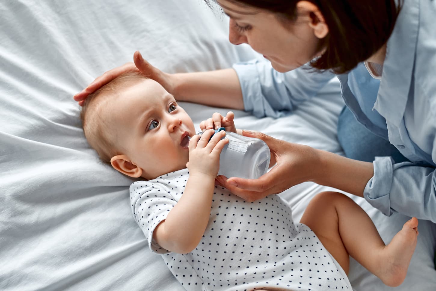 Guide How To Teach A Baby To Fall Asleep On Their Own